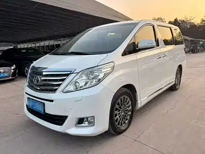 Toyota Alphard 2014