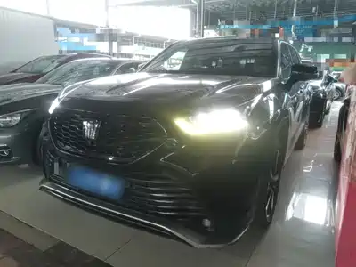 Toyota Crown Kluger 2022