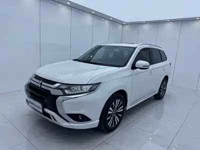Mitsubishi Outlander 2023