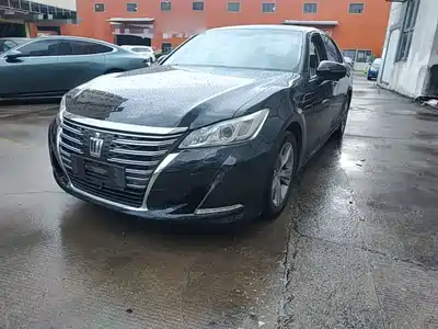 Toyota Crown 2016