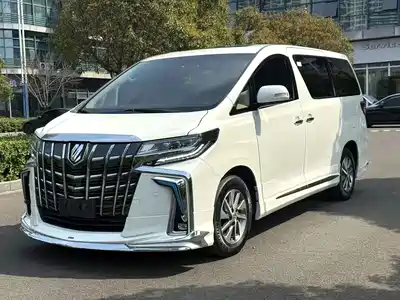 Toyota Alphard 2015