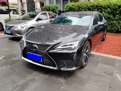 Lexus LS 2022