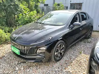 Hongqi E-QM5 2023
