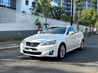 Lexus IS 2012