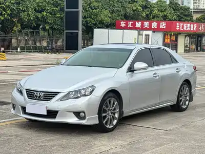 Toyota Reiz 2014