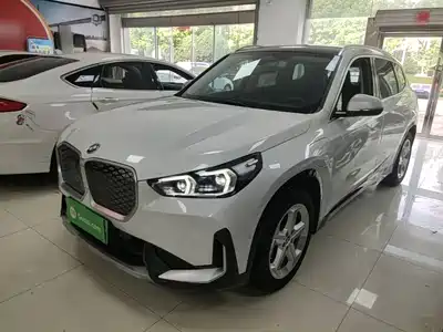 BMW iX1 2024