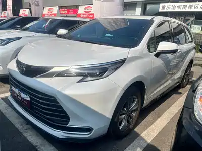 Toyota Sienna 2024