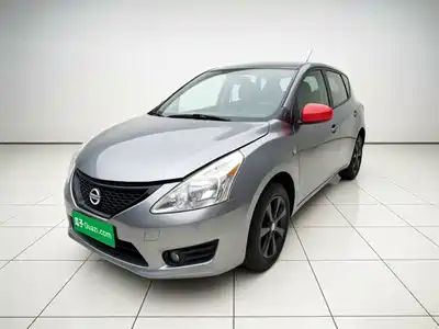 Nissan Tiida 2015