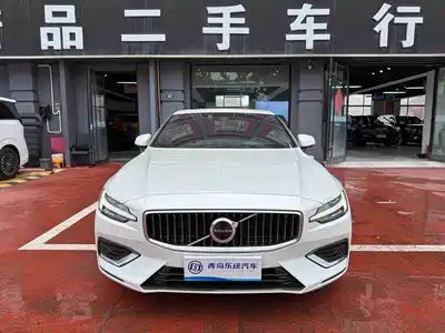 Volvo S60 2024