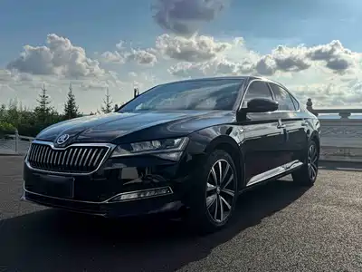 Škoda Superb 2023