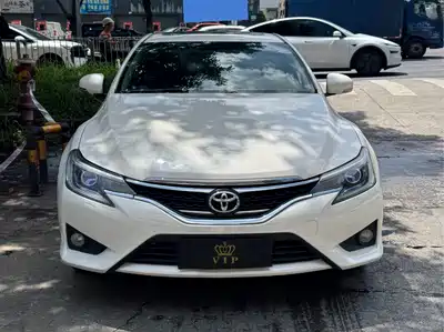 Toyota Reiz 2014