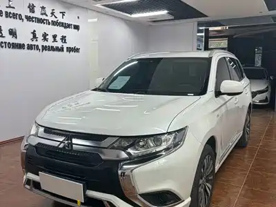 Mitsubishi Outlander 2021
