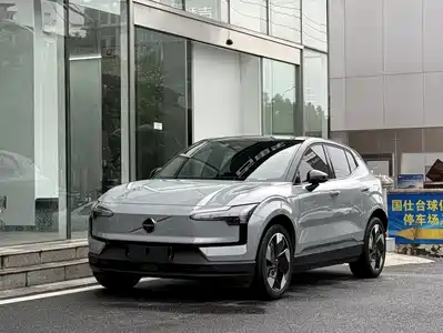 Volvo EX30 2024