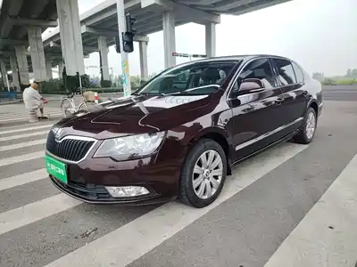 Škoda Superb 2015