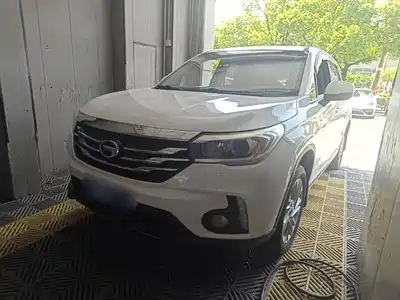 GAC Trumpchi GS4 2015