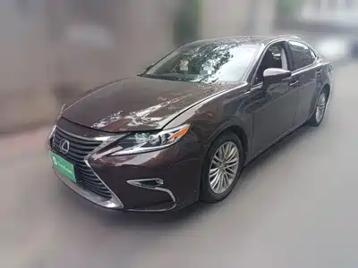 Lexus ES 2017