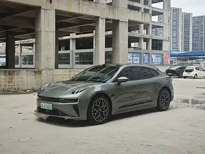 ZEEKR 001 2024