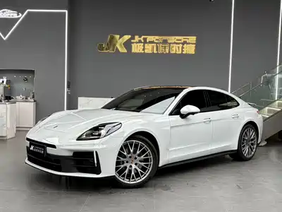 Porsche Panamera 2025