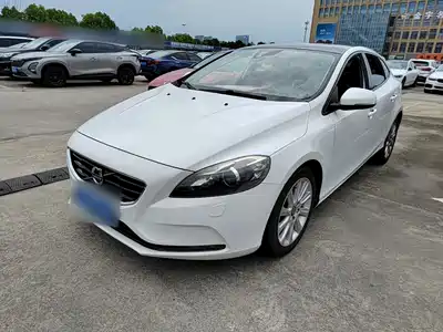 Volvo V40 2015