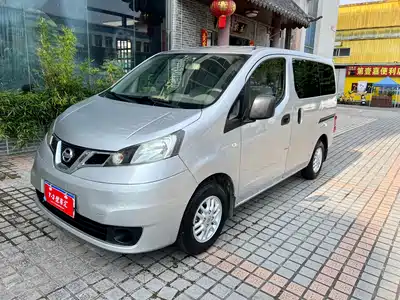 Nissan NV200 2015