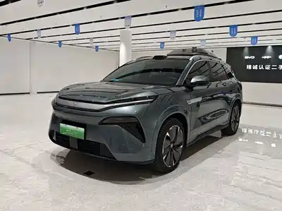 BYD Tang L 2025