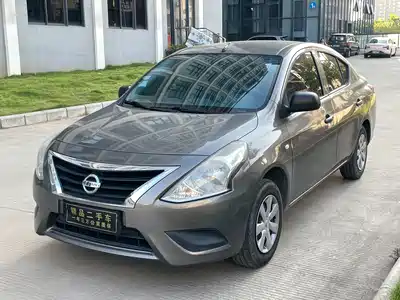 Nissan Sunny 2015