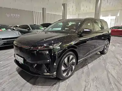 Dongfeng Yipai eπ008 2024