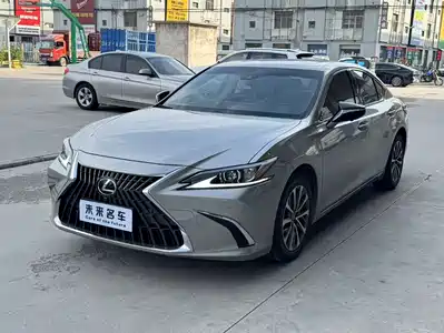 Lexus ES 2023