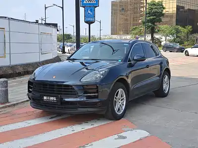 Porsche Macan 2021