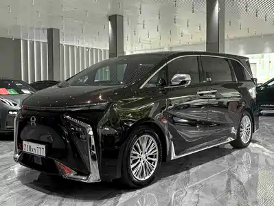 Hycan Auto V09 2025