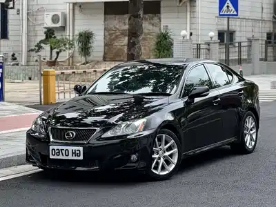 Lexus IS 2012