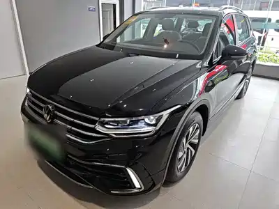 Volkswagen Tiguan L PHEV 2025