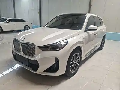 BMW iX1 2024