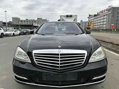 Mercedes-Benz S-Class 2010