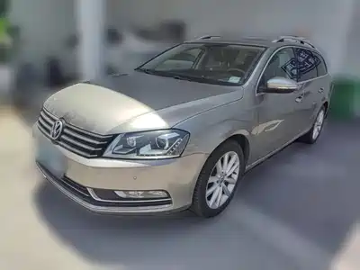 Volkswagen Magotan (Import) 2015