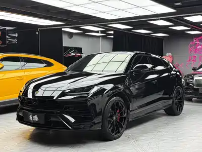 Lamborghini Urus 2021