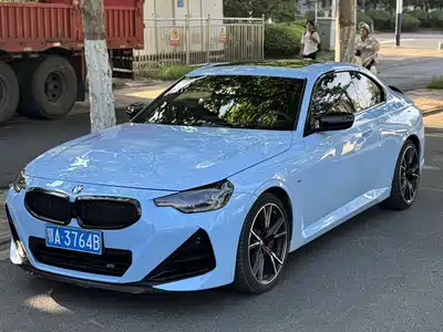 BMW M240i 2025