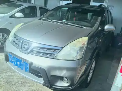 Nissan Livina 2010
