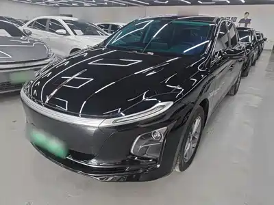 Hongqi E-QM5 2026
