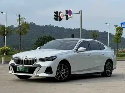BMW i5 2025
