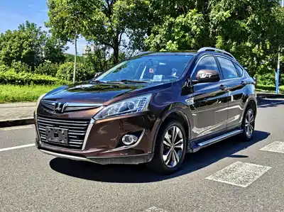 Luxgen U6 SUV 2014