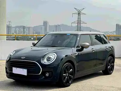 MINI CLUBMAN 2019