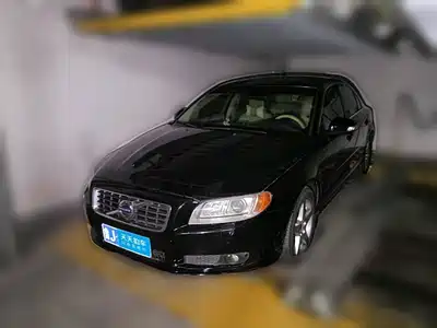 Volvo S80L 2010