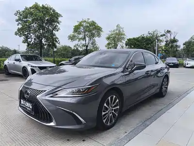 Lexus ES 2021