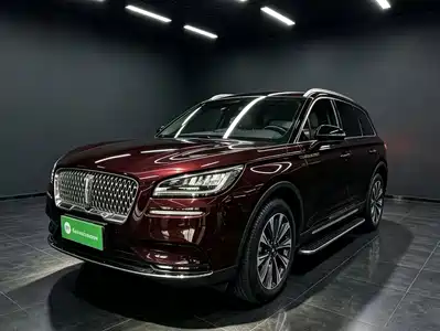 Lincoln Adventurer 2022