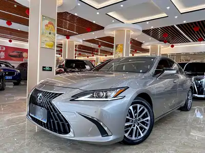 Lexus ES 2022