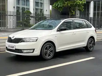 Škoda Rapid Spaceback 2015