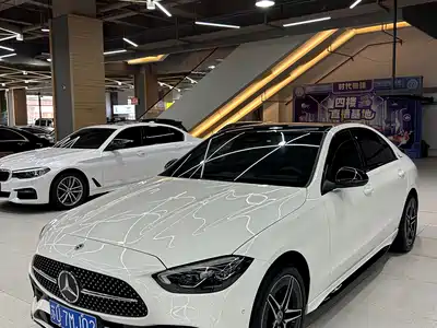 Mercedes-Benz C-Class 2024
