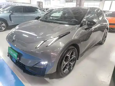 Lynk & Co Z20 2024