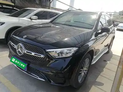 Mercedes-Benz GLC 2025
